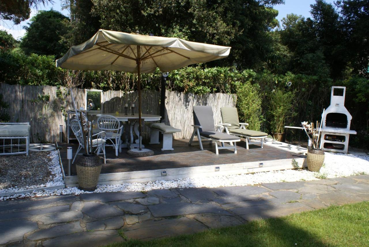 Domusauroom, Relax Nel Cuore Della Versilia - Pet Friendly Viareggio Bagian luar foto