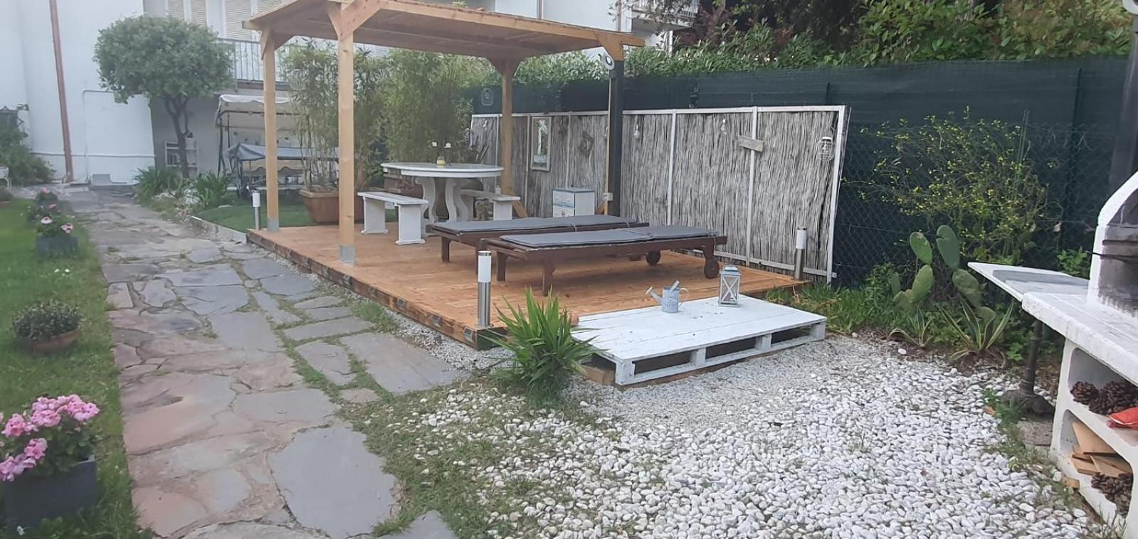 Domusauroom, Relax Nel Cuore Della Versilia - Pet Friendly Viareggio Bagian luar foto