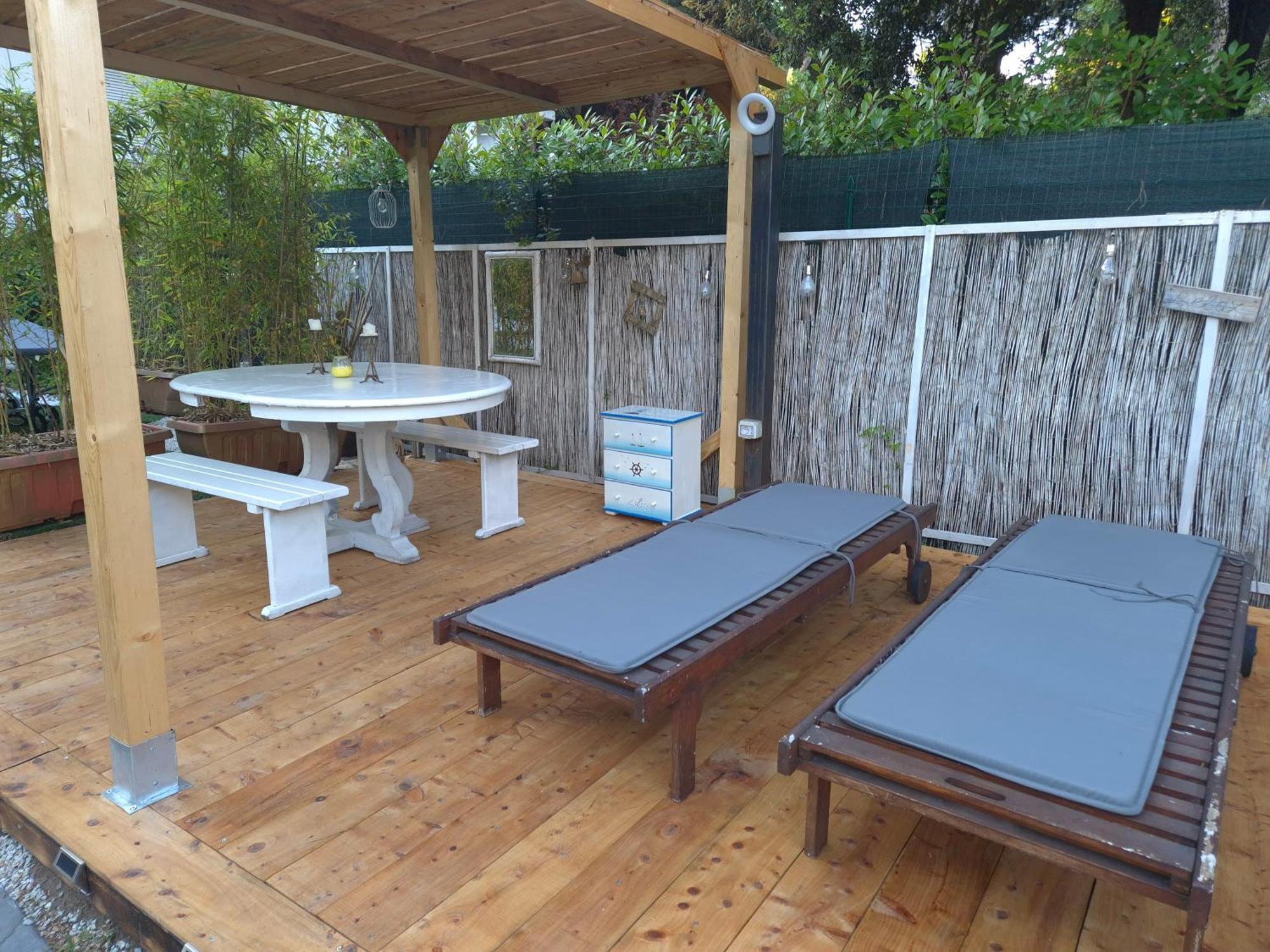 Domusauroom, Relax Nel Cuore Della Versilia - Pet Friendly Viareggio Bagian luar foto